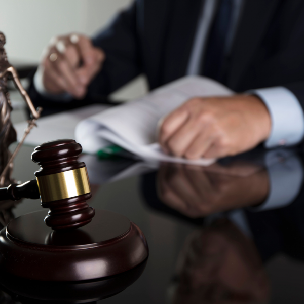 Trouver un avocat pour viol sur mineur à Marseille