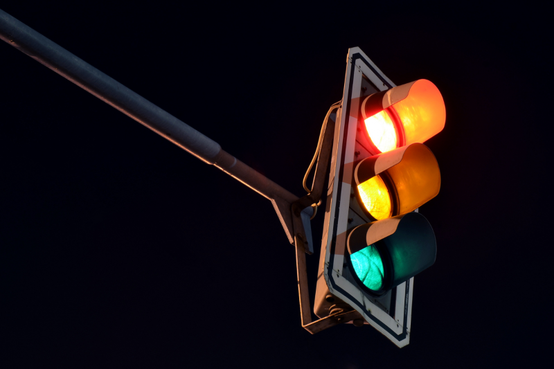 Avocat pour non-respect du feu orange à Aubagne